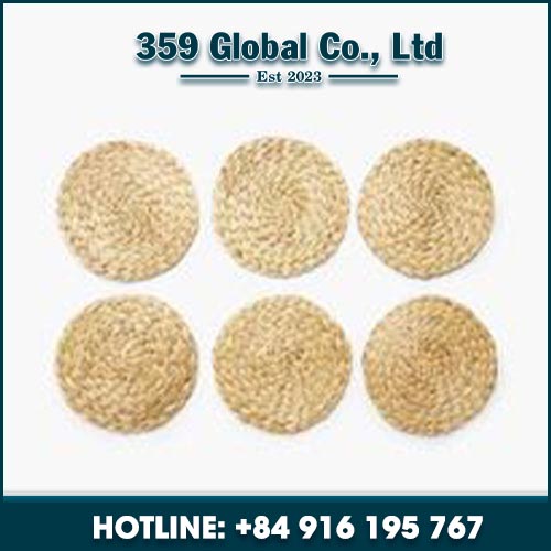 Water hyacinth placemat