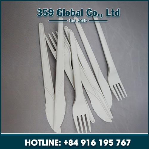 Plastic cutlery set